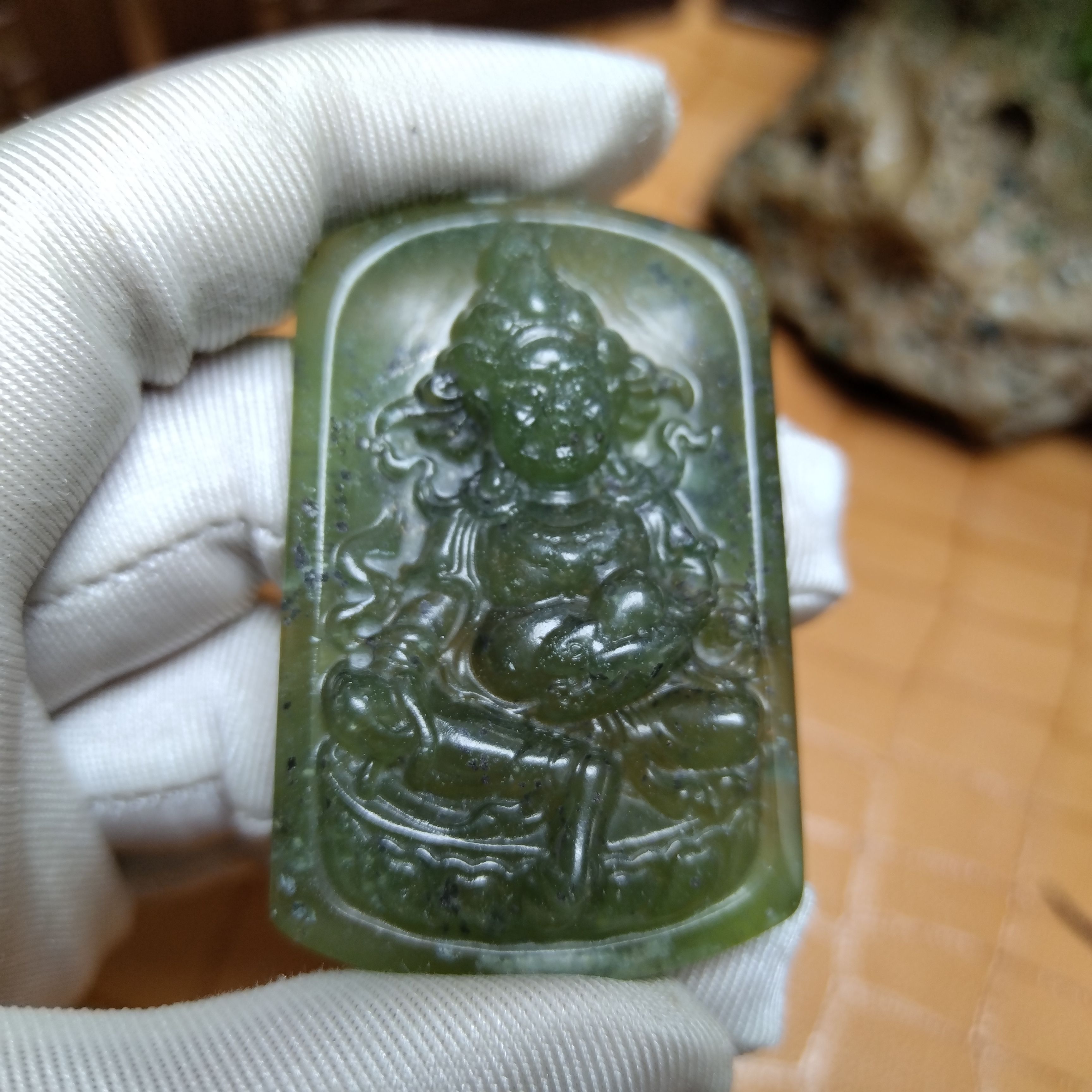 岫玉黄财神吊坠水墨飘花老料手拿吐宝鼠