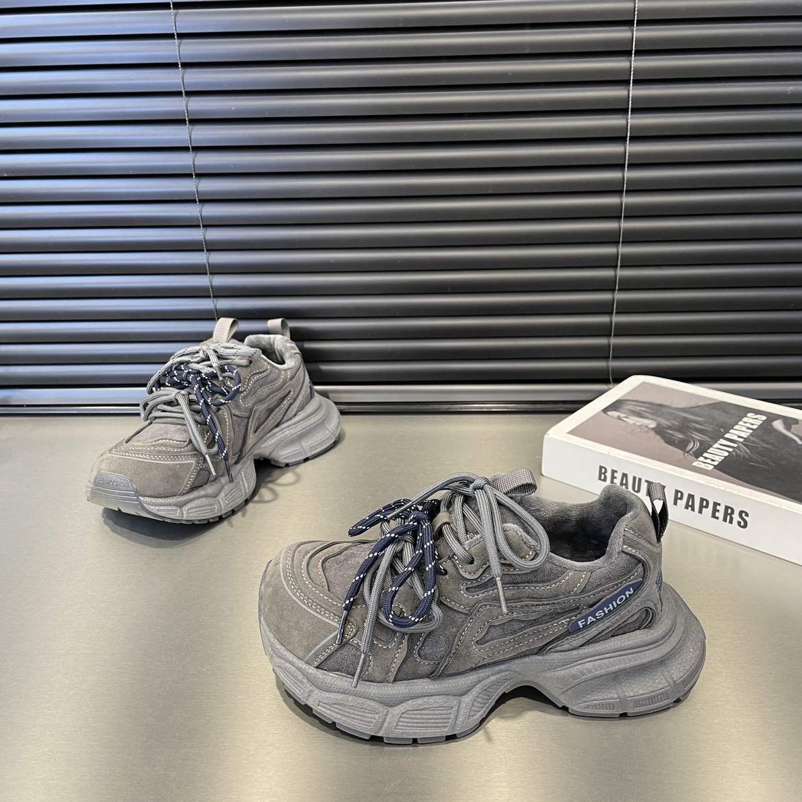 新款厚底增高老爹鞋女复古磨砂皮