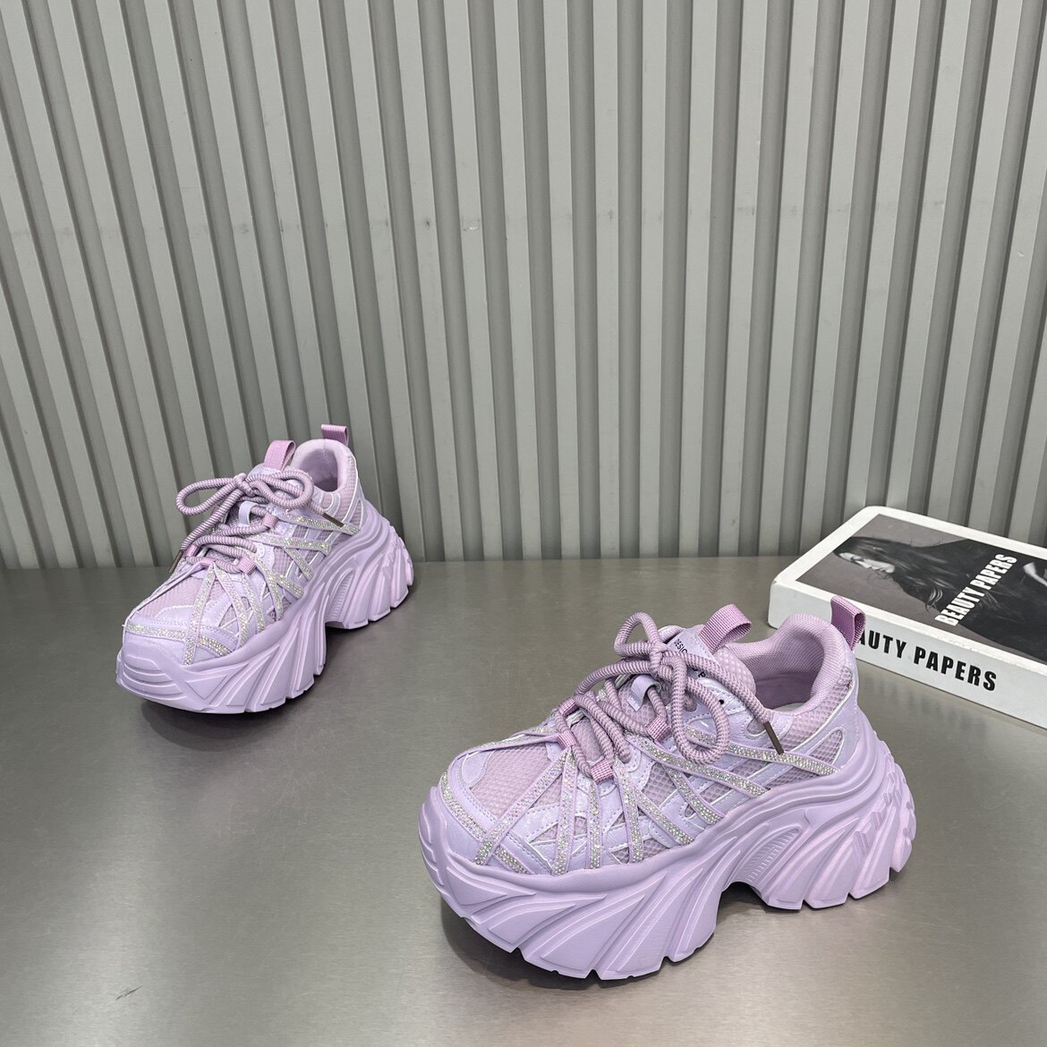 2026春季新款厚底老爹鞋女绑带做旧擦色复古休闲气垫运动潮鞋单鞋