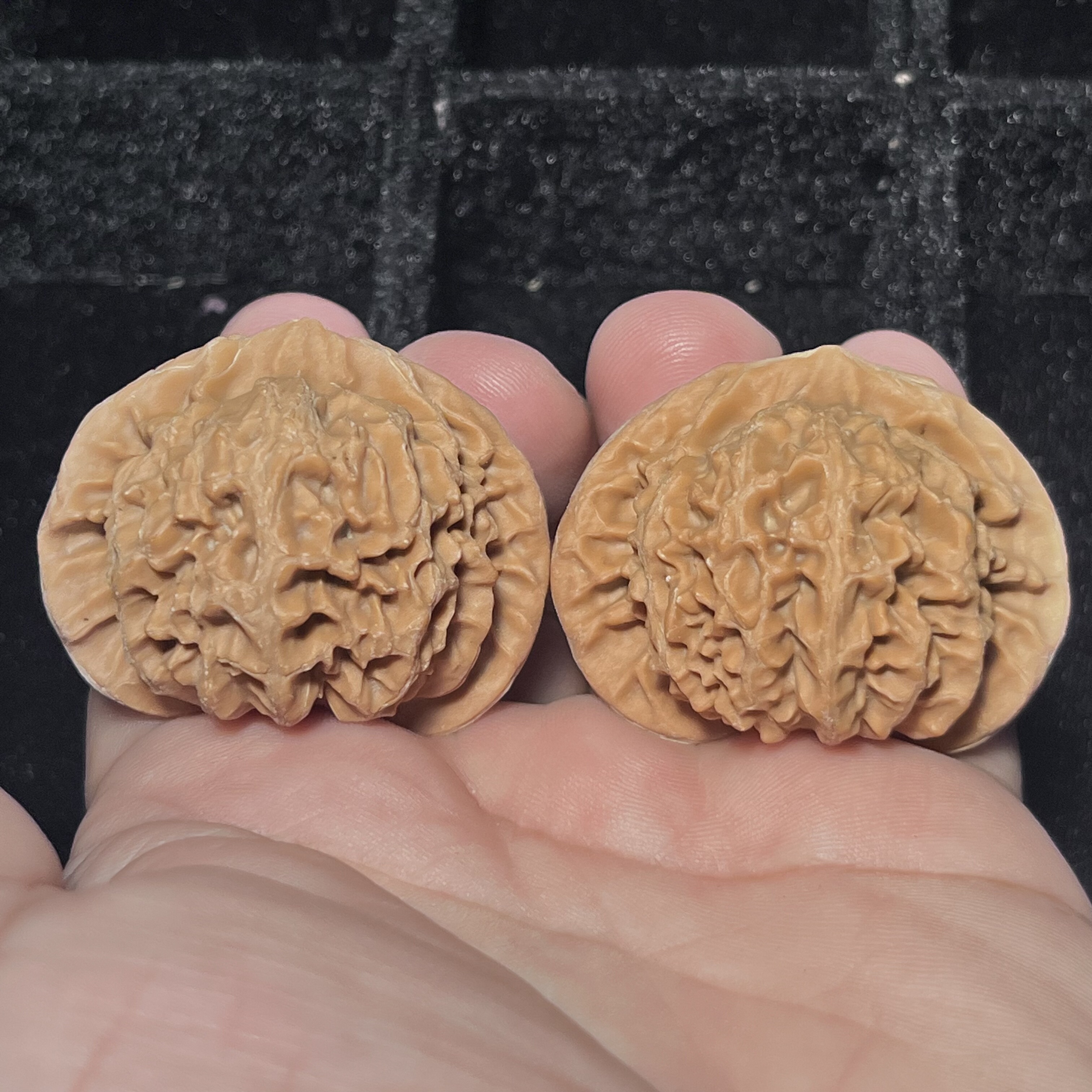 玉玺宫灯狮子头头水货44/39/35一物一图手指小玩意解压神器桃心桩