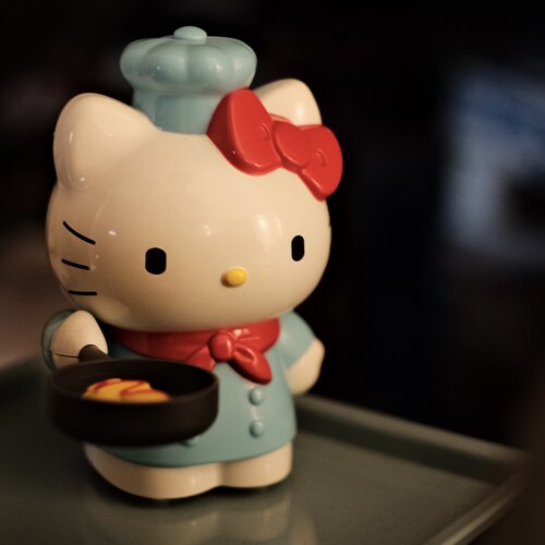 复古可爱Kitty小厨师蛋包饭厨房摆件大厨玩具模型猫猫礼服趣味