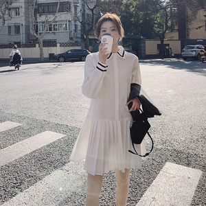 高知穿搭miu系马甲配衬衫连衣裙女2025超火独特漂亮大方得体套装图片