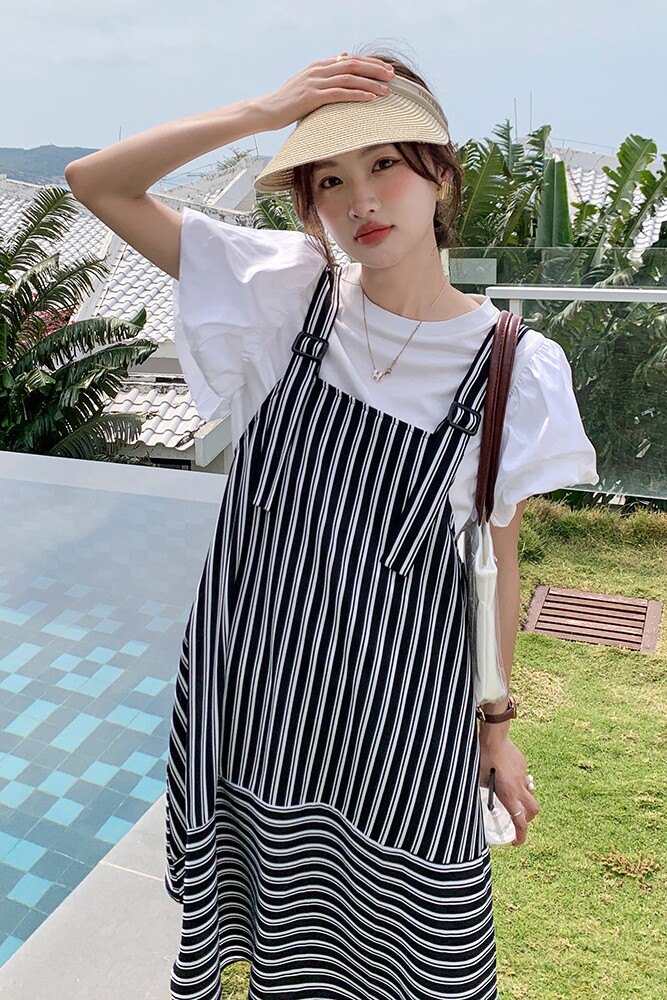 韩系气质条纹背带连衣裙女夏2025新款不规则设计感休闲减龄中长裙,女装连衣裙,浙宝100