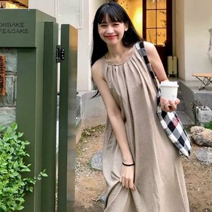 挂脖吊带连衣裙女夏海边度假沙滩裙法式 温柔风无袖 褶皱宽松背心裙