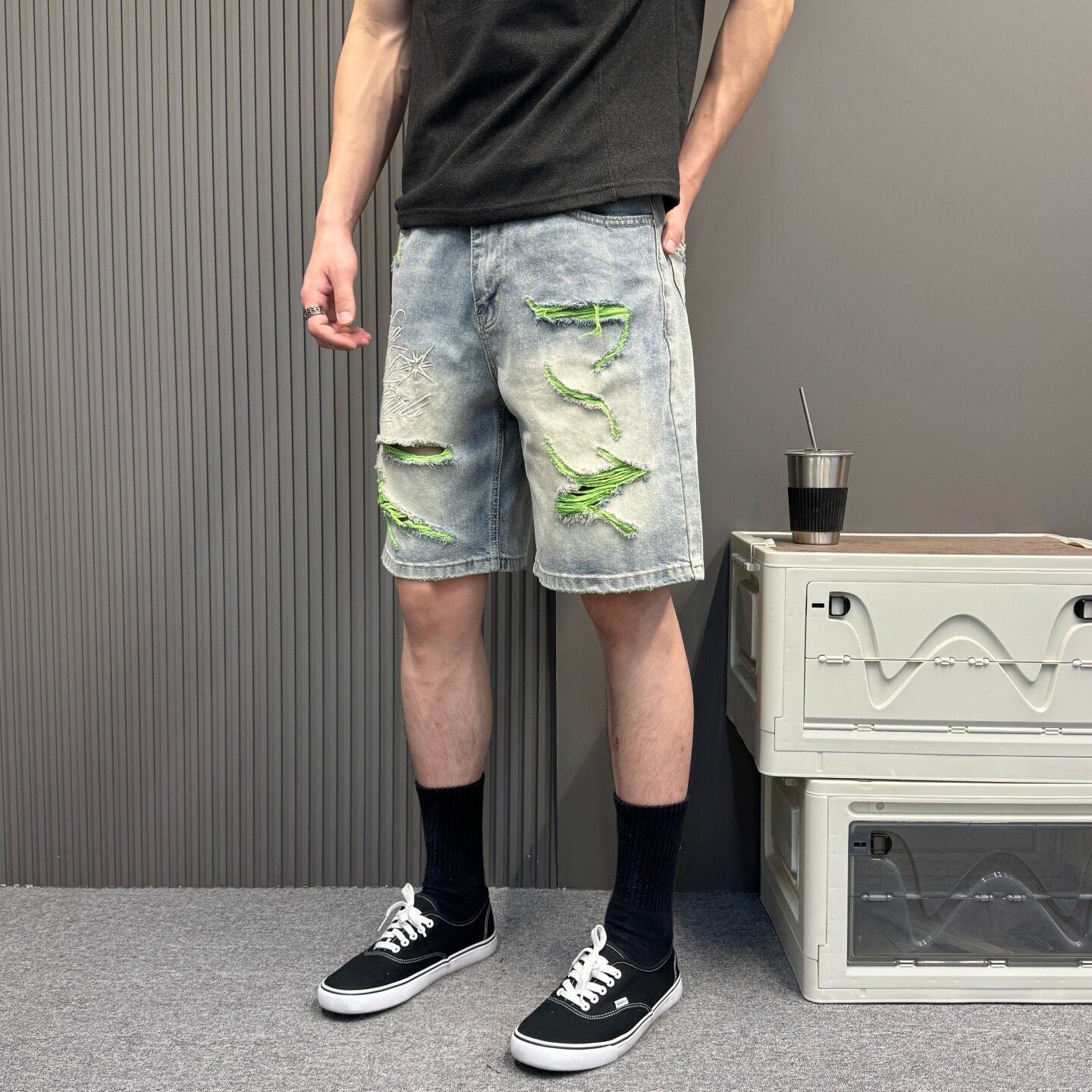 潮牌美式时尚都市夏季薄款破洞刺绣牛仔短裤男宽松做旧五分裤潮牌