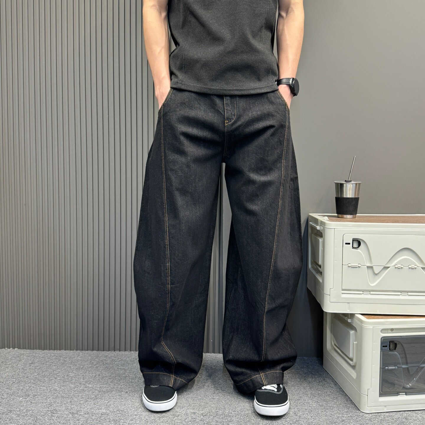 男士黑色宽松阔腿弯刀牛仔裤 日系复古明线设计休闲直筒工装长裤