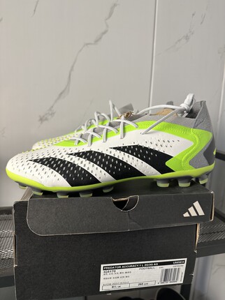 adidas PREDATOR 圆头系带 AG（胶质短钉）足球鞋 IG5170