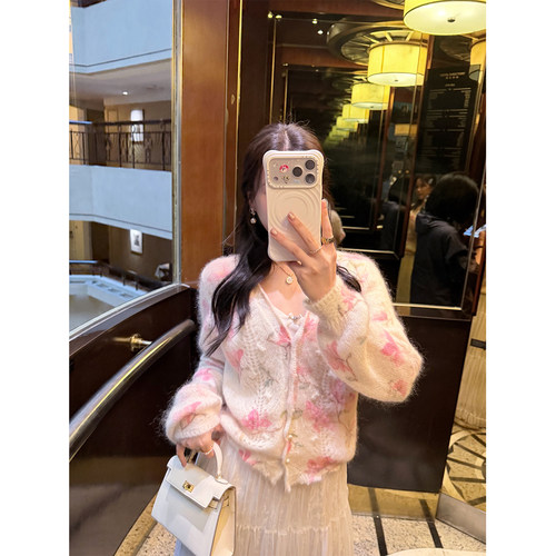 气质V领印花碎花温柔风针织衫