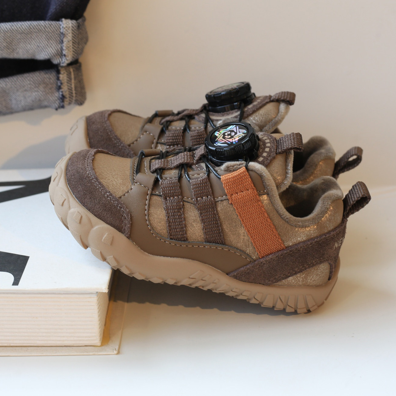 加绒童鞋儿童板鞋男童鞋子旋转扭扭鞋女童休闲运动鞋宝宝二棉鞋潮,童鞋/婴儿鞋/亲子鞋,板鞋,淘宝优惠券,粉丝福利购,淘宝优惠卷