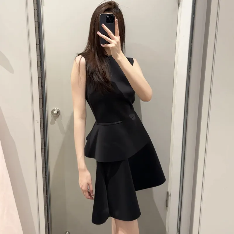 标准版型解构褶裥赫本风小黑裙无袖上衣2026春季新品女修身半裙