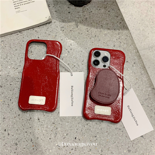 不想加油ins小众新年红色牛皮豌豆支架手机壳适用苹果16ProMax高级感手机软壳iPhone13/14全包边防摔保护套15