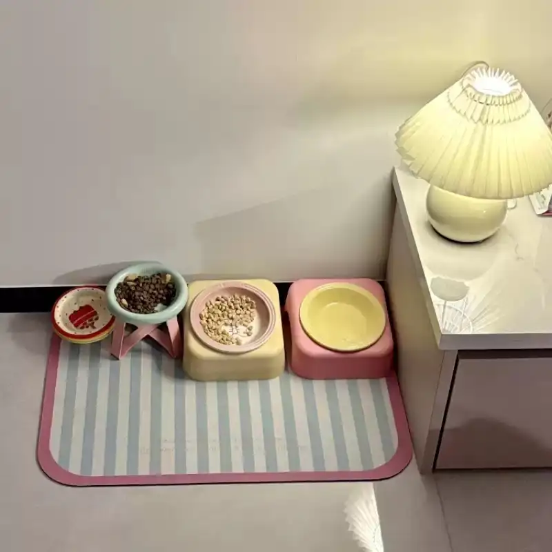 小清新配色~矽藻泥宠物餐垫防水
