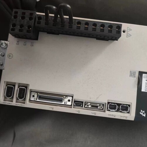安川伺服驱动器SGD7W-5R5A20A700，模块测量正常 ~议价