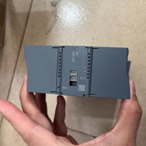 西门子232-4HD32原装正品,功能正常,外观完好,成色漂 ~议价