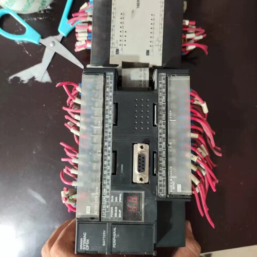 欧姆龙plc,cp1h-x40dr,拆机正常使用的,加一个模 ~议价