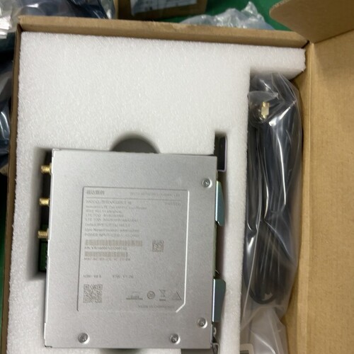 福达工业路由器 VR321L1，拆机件，成色都在图里啦，功能 ~议价