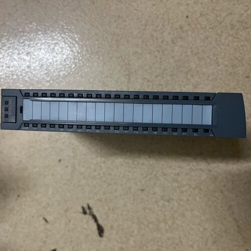 西门子522-1BH10功能正常,外观完好,有轻微划痕。 ~议价