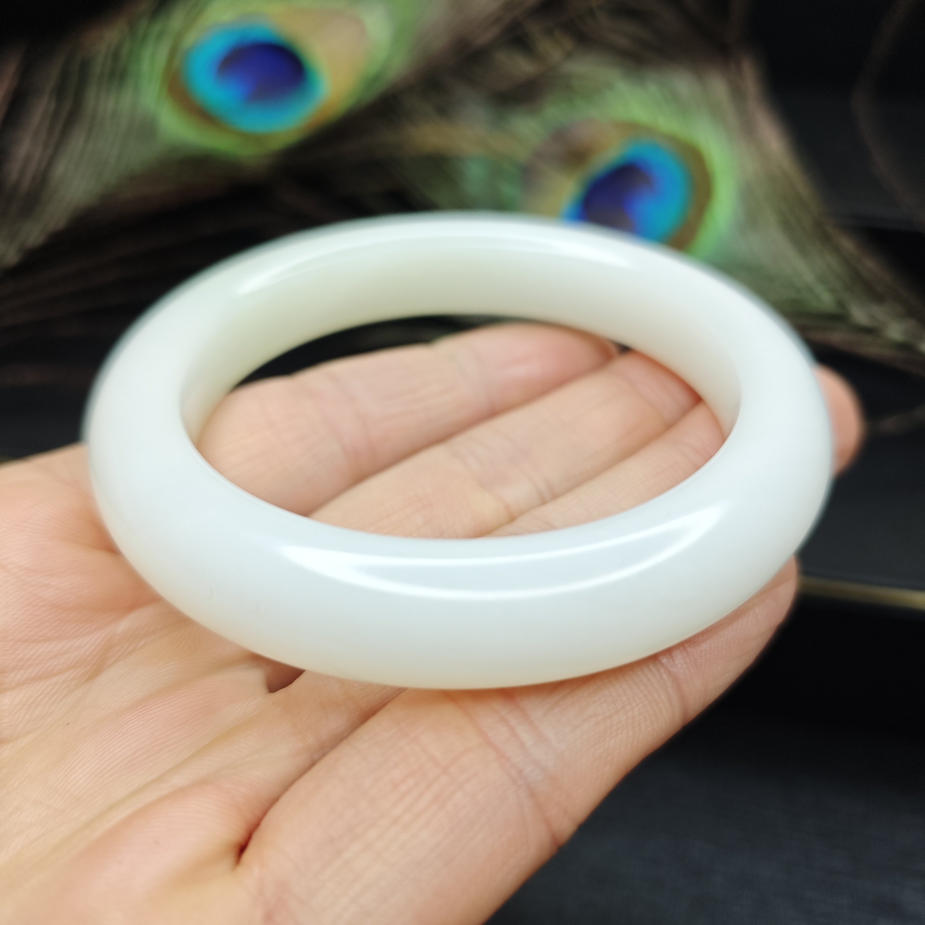 天然老坑料子新疆和田玉羊脂白玉石小圈俄手镯女国风礼物内径53mm