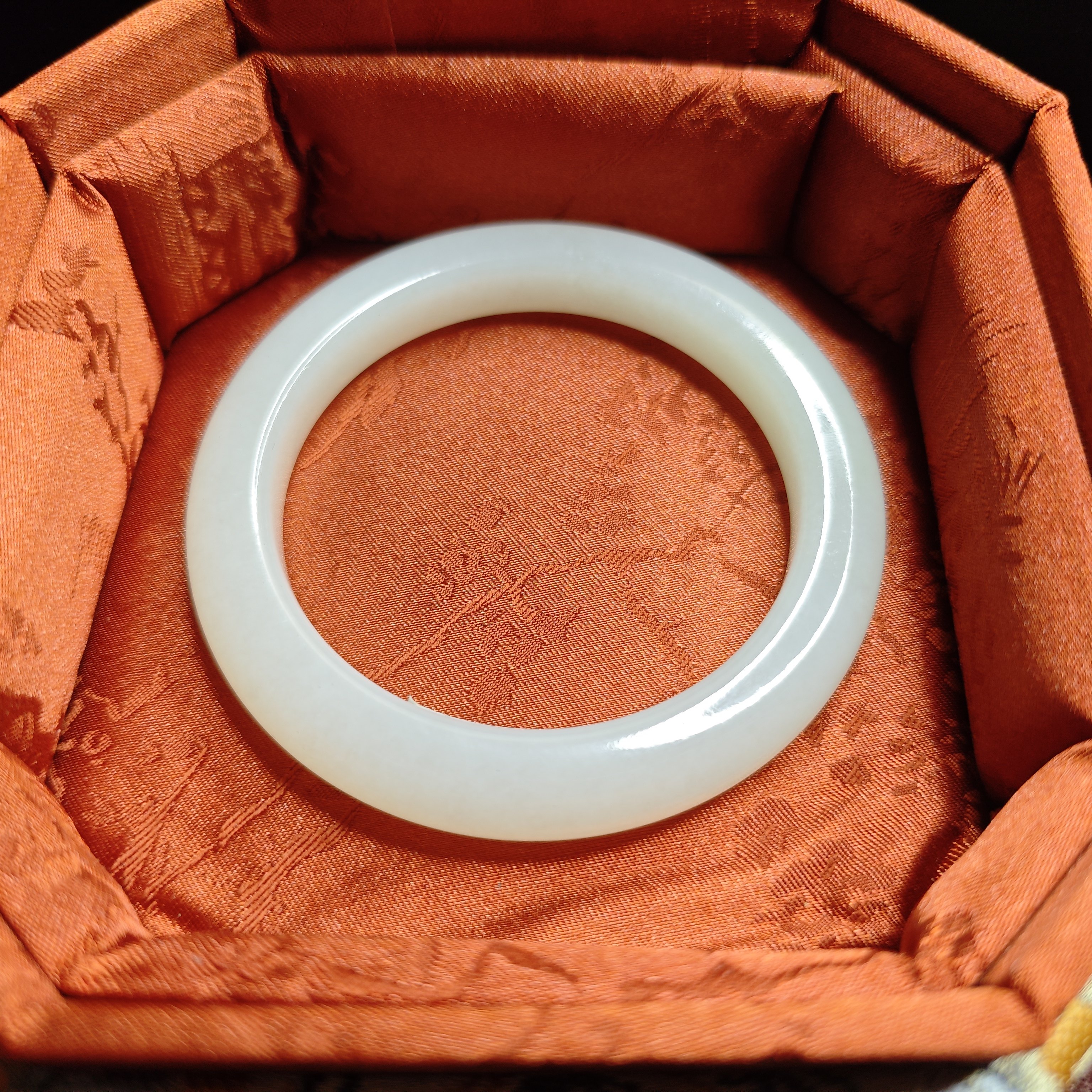 天然老坑料子新疆和田玉羊脂白温玉石俄手镯女国风礼物内径57mm