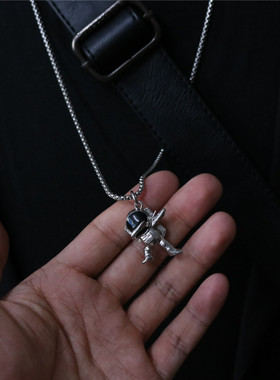 起飞姿势宇航员项链新街舞太空人