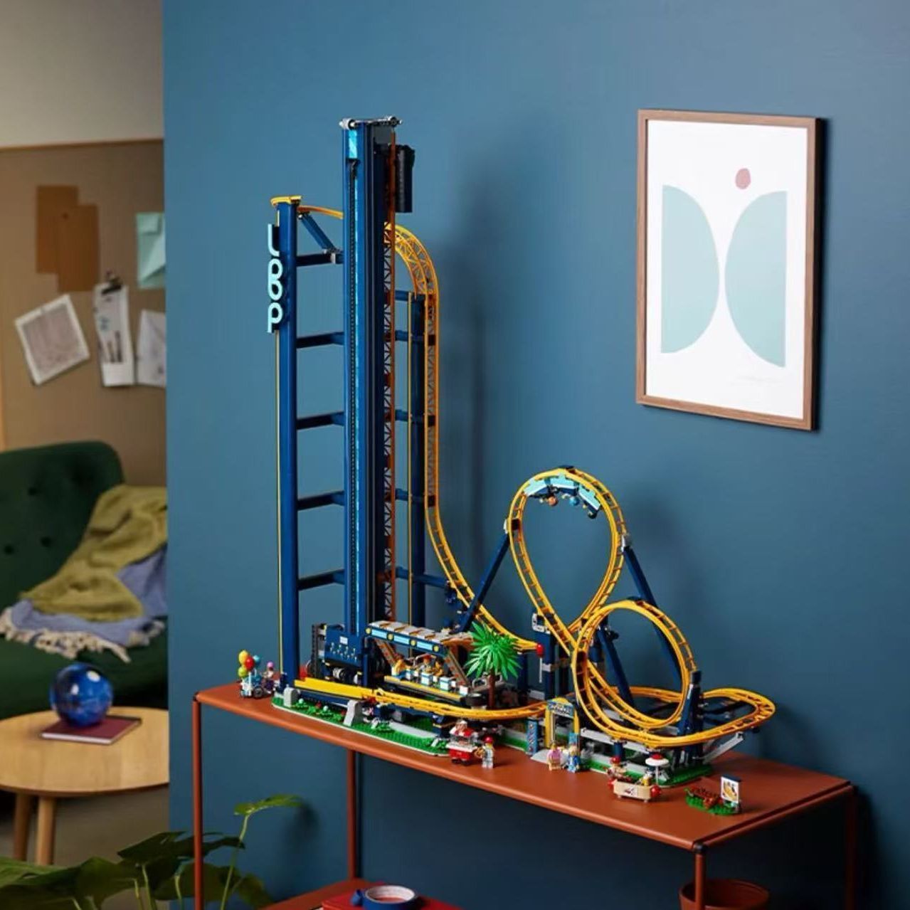 游乐场垂直翻滚过山车巨大