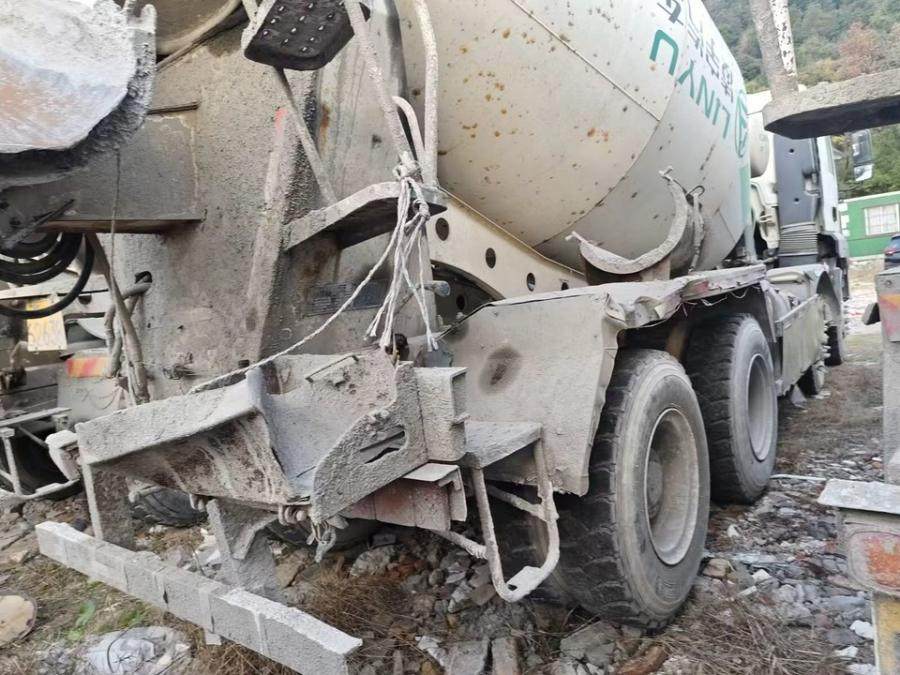 1月29日台州车牌号为浙J62638凌宇牌重型特殊结构货车一辆网络拍卖公告