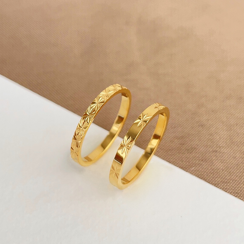 压花钛钢镀18K金细款戒指