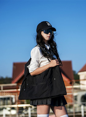 二合一户外钓鱼马甲背包多功能旅行廉航登山工作服摄影背包马甲