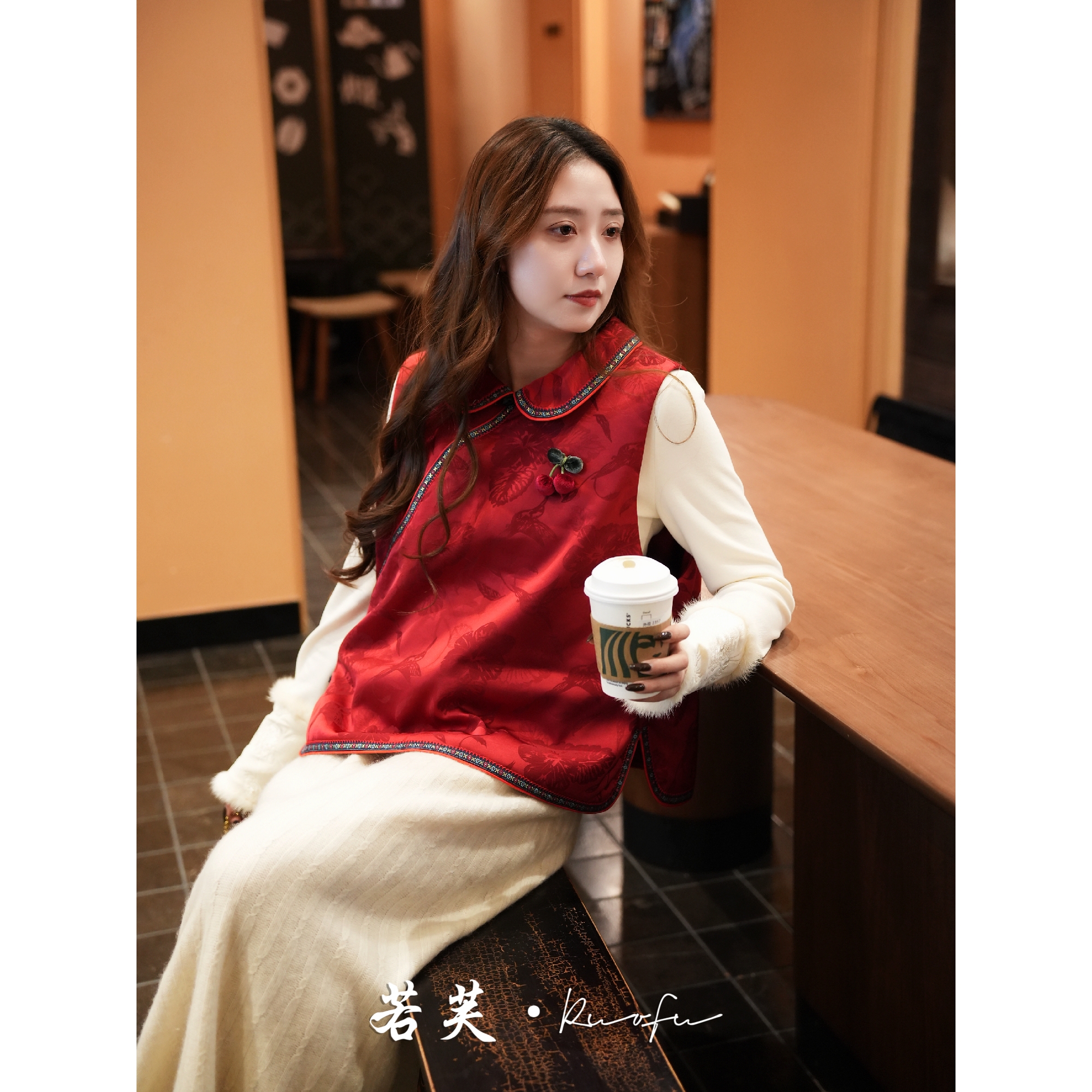 若芙｜【接好运】秋冬重磅蝴蝶提花蚕丝棉娃娃领马甲