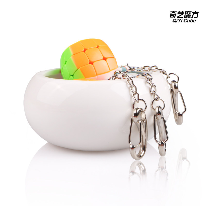 QIYI RUBIKS CUBE CHECKERED KEYCHAIN 3RD ORDER RUBIKS CUBE SOLID COLOR MINI 3RD ORDER SMALL STEAMED BUN 3.0CM KEYCHAIN COLOR 3RD ORDER