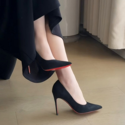 红底黑色高跟鞋细跟尖头单鞋