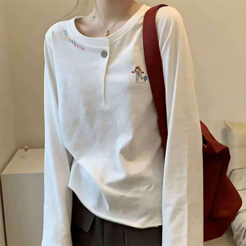 好韩系慵懒显瘦！洋气白色领口纽扣长袖T恤女宽松显瘦打底衫上衣