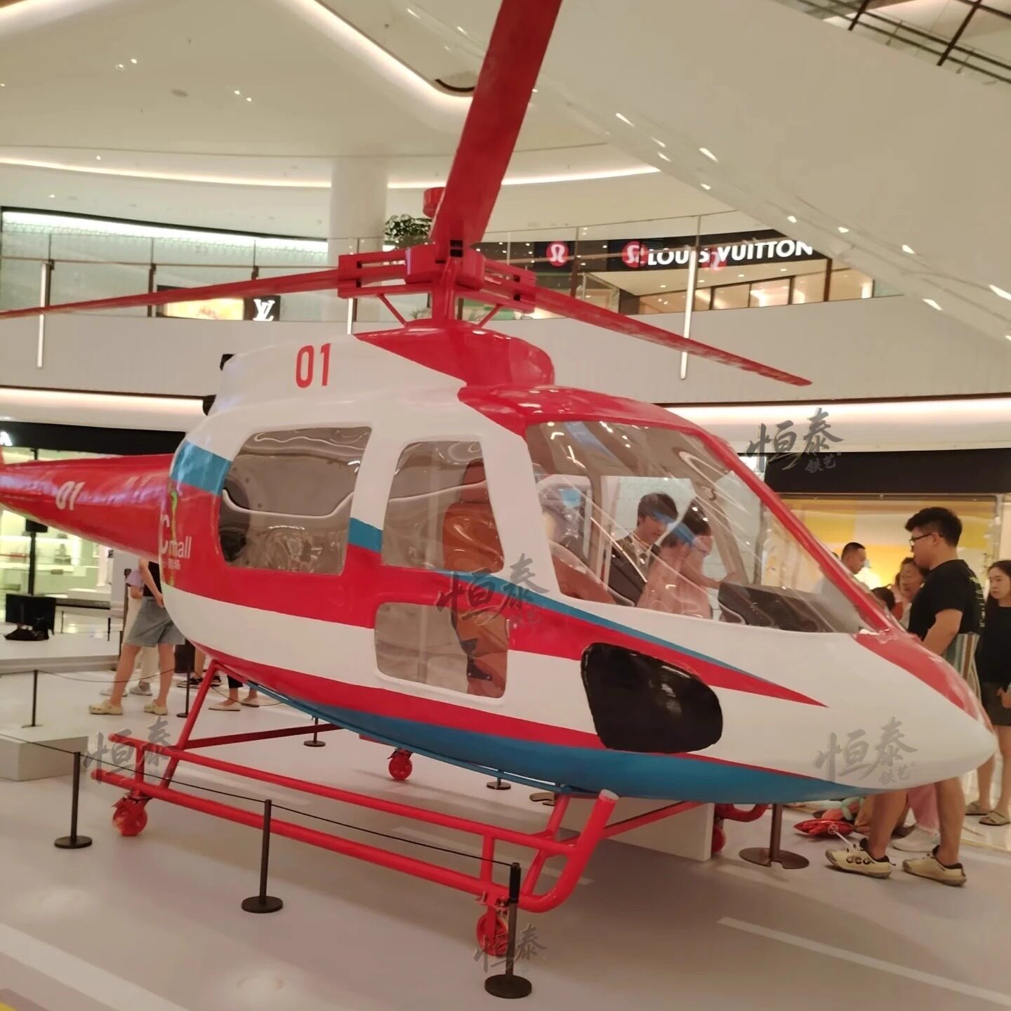 商场大型仿真铁艺飞机模型摆件户外公园装饰景区园林网红打卡装置