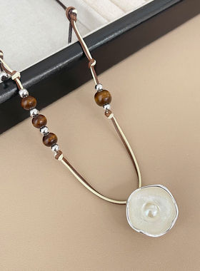 美拉德花朵项链女2025新款日常