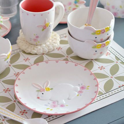 ins可爱手绘陶瓷粉色兔子陶瓷下午茶餐具浮雕餐盘7寸盘少女心平盘