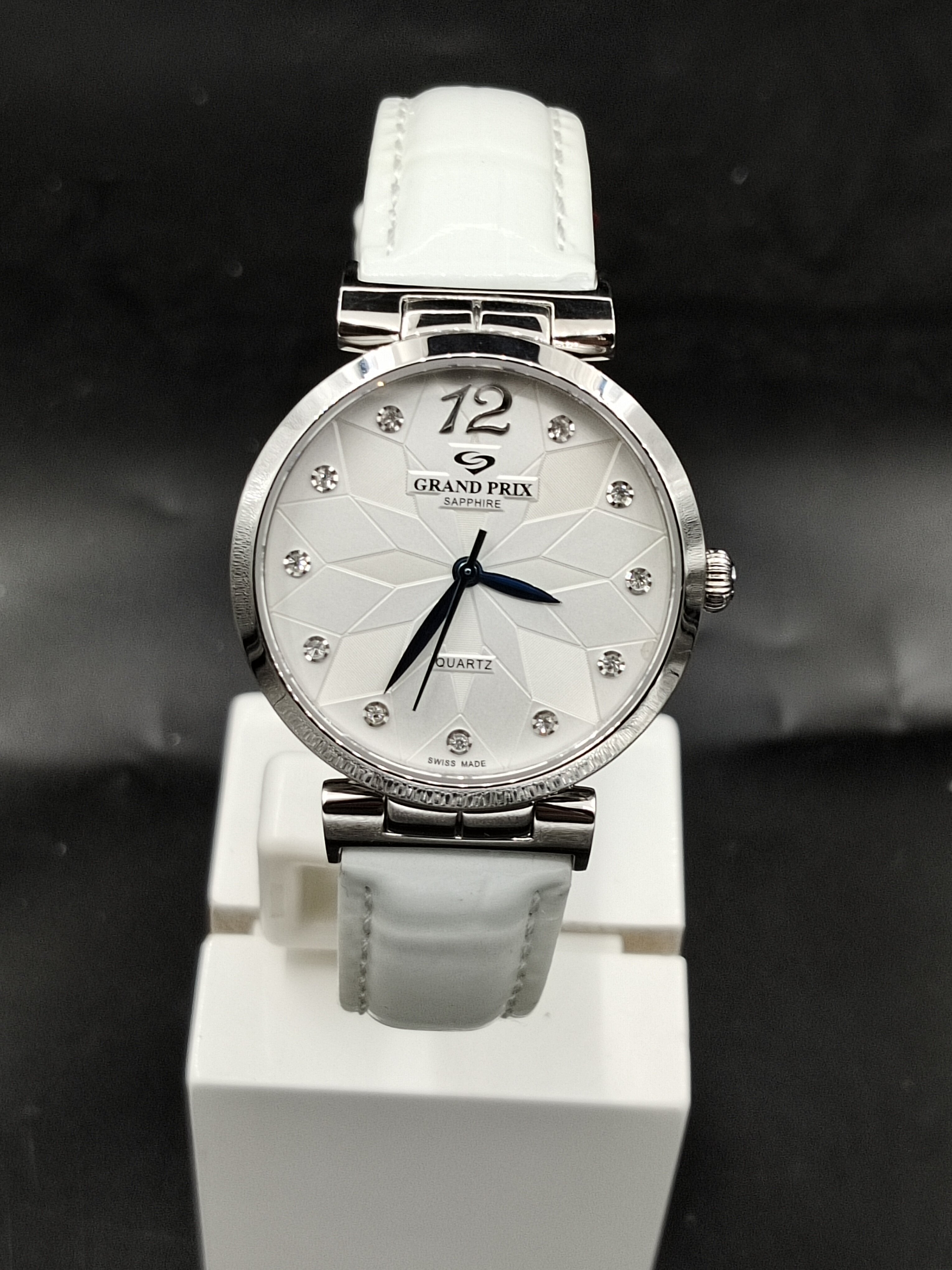 库存特价原装瑞士格林女装32mm经典gp88272l石英表