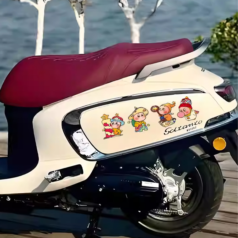 适用US125NS150la电动车贴纸