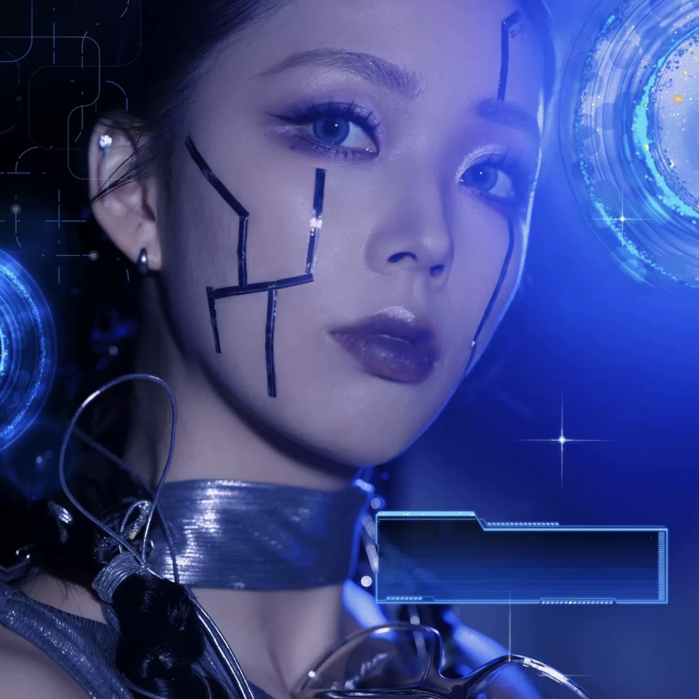 AI创意科技感妆容银色胶带脸贴