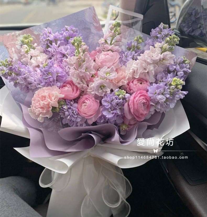 母亲节深圳同城速递康乃馨花束心形花盒玫瑰花花店送花送长辈亲人