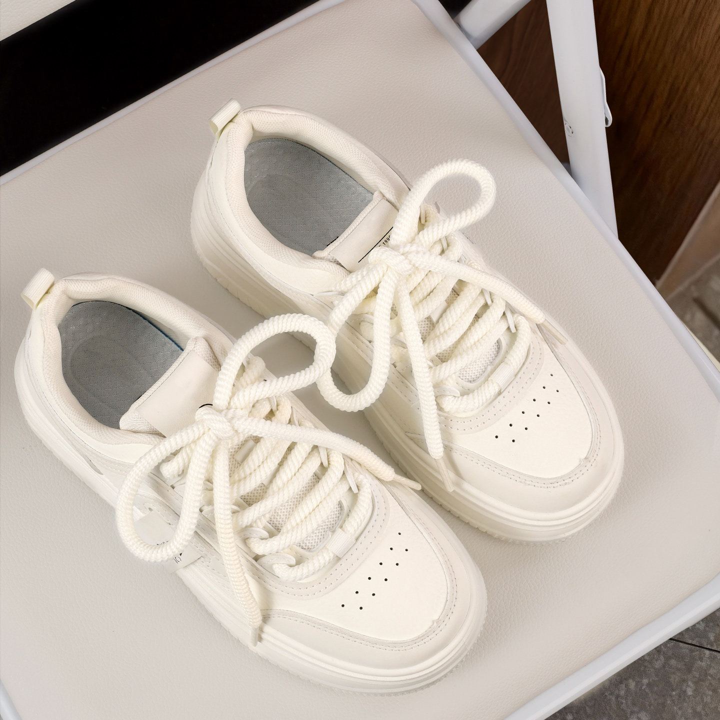 粗鞋带圆绳男女士开口笑帆布板鞋白米黑色加粗款面包鞋老爹鞋麻绳,服饰配件/皮带/帽子/围巾,鞋带,淘宝优惠券,粉丝福利购,淘宝优惠卷