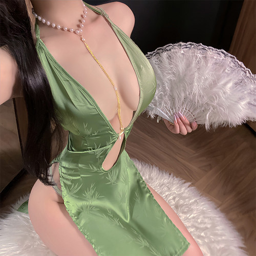 风情万种*性感深V珍珠绿色旗袍女