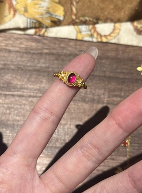 v金材质保色珍珠红石榴戒指古法宫廷风轻奢气质指环可调节