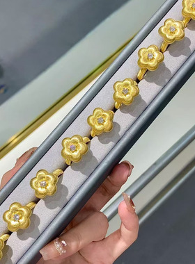 v金材质梅花拉丝锆石戒指2024新款小众气质轻奢花蕊精致指环