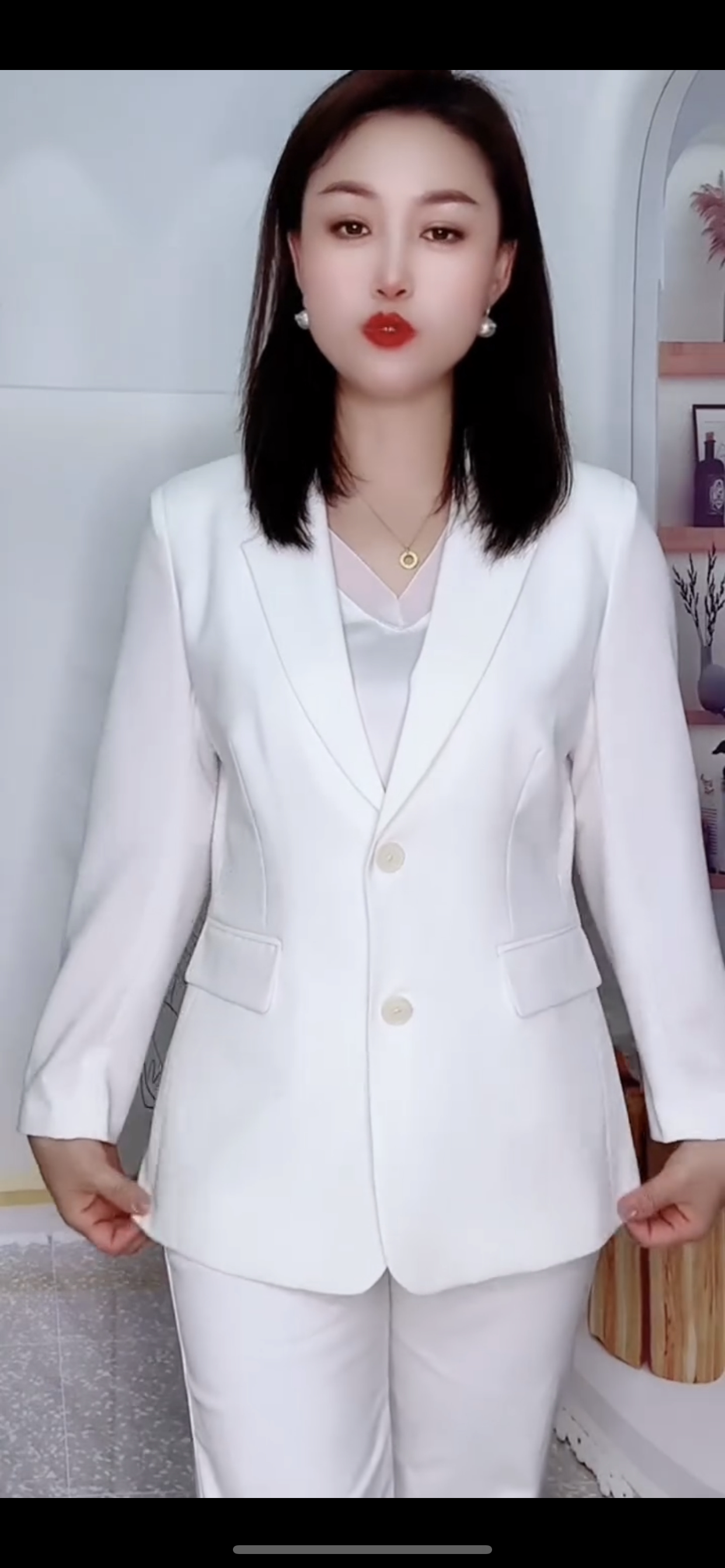 2026新款轻薄时尚修身休闲职业装女春夏洋气上衣减龄显瘦西装外套