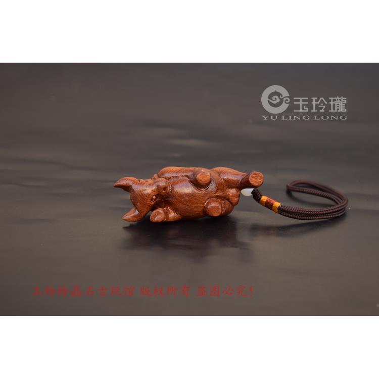 木雕斗牛小摆件花梨木雕刻生肖牛挂件文玩木器手把件原木红木动物