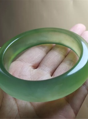 岫岩玉手镯180料老坑料高荧光60口径玉石手镯宽板厚壁