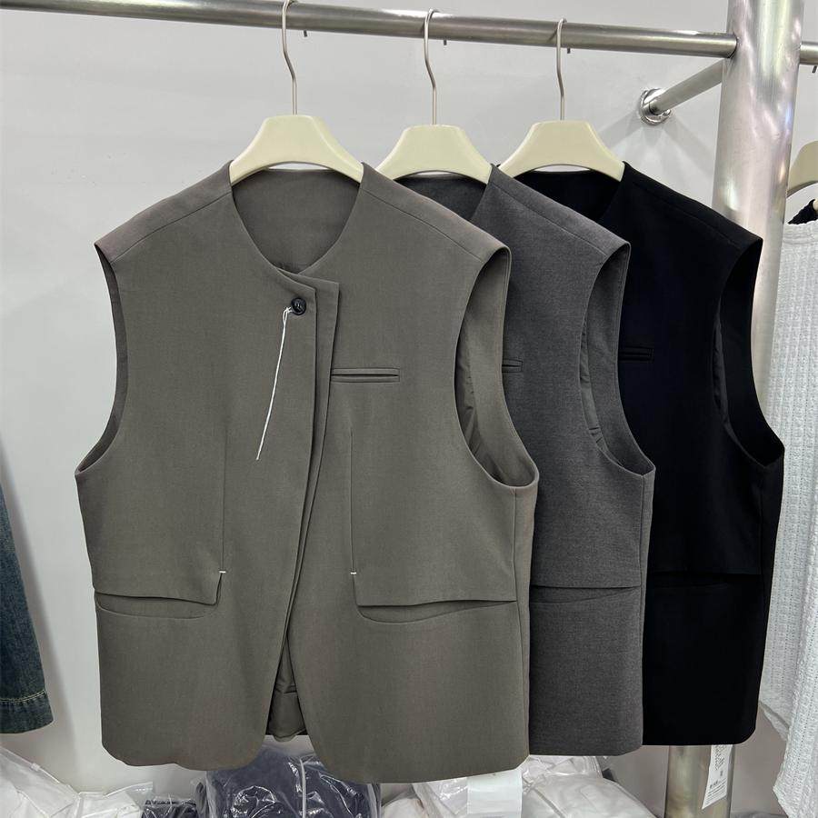 高端欧韩2025年春季新款一粒扣明线设计感坎肩无袖外套西装马甲女,女装/女士精品,马夹,淘宝优惠券,粉丝福利购,淘宝优惠卷