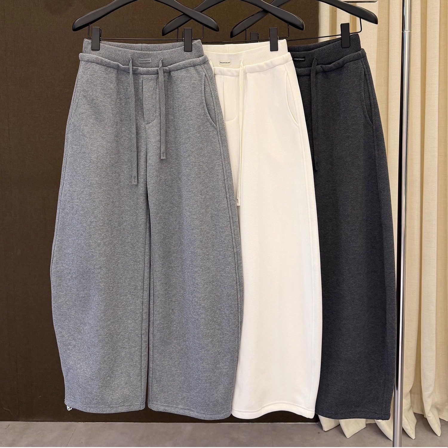 高端欧货冬季新款松紧高腰绑带订标字母休闲阔腿弯刀裤女加绒卫裤