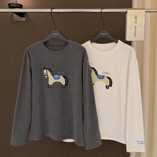 高端欧货冬季新款圆领卡通小马刺绣字母长袖磨毛打底T恤女上衣