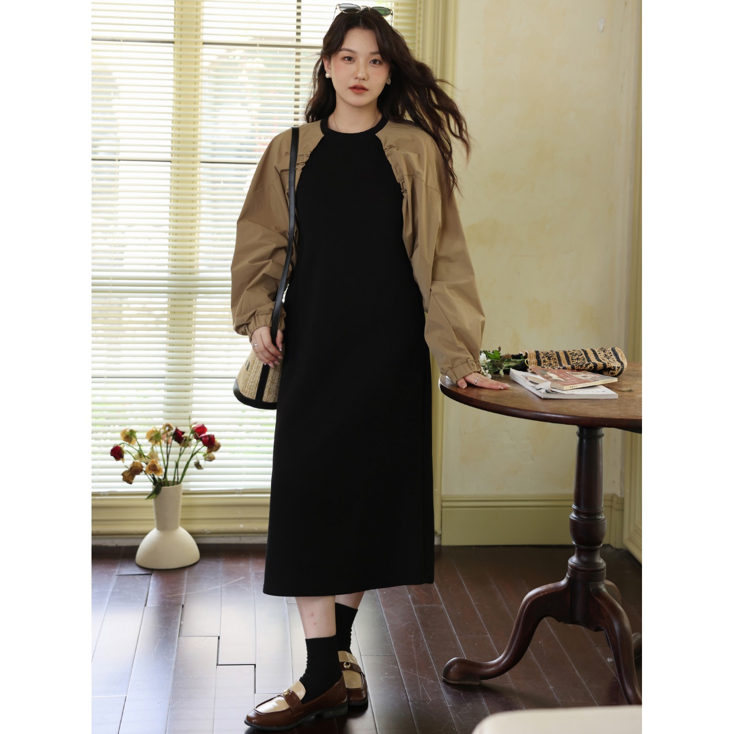 孕妈妈法式撞色宽松连衣裙秋装新款显瘦小众假两件懒人孕妇连衣裙